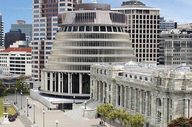 1/2 Day Guided Wellington Tour incl. Cable Car (Vans not buses) - Lady Norwood Rose Garden: A Quiet Pause in the Botanical Gardens
