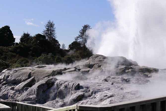 2-Day Hobbiton, Rotorua, Waitomo Caves Tour from Auckland with Accommodation - Mitai Maori Village: hangi dinner and an evening performance