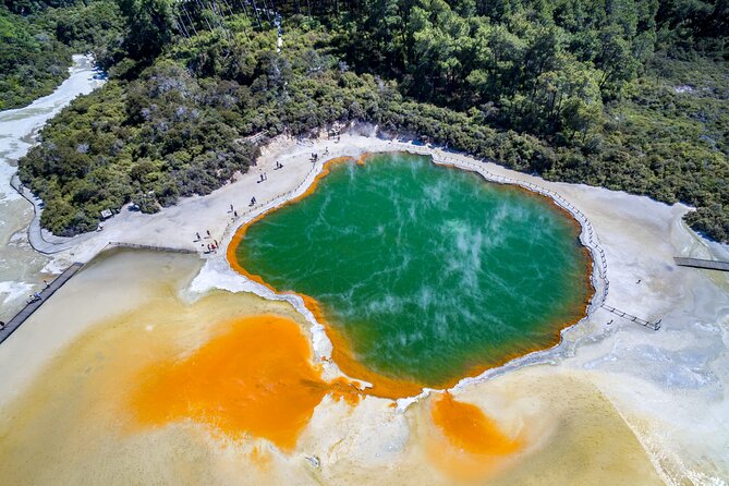 2 Day Tour Auckland to Hobbiton, Waitomo, Rotorua and Taupo - Taupo: volcanic crater context and a pause for your own pace