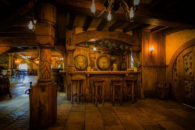 2 Day Waitomo Caves, Hobbiton Movie Set and Rotorua Tour from Auckland - Why this Auckland to Rotorua to Hobbiton overnighter makes sense