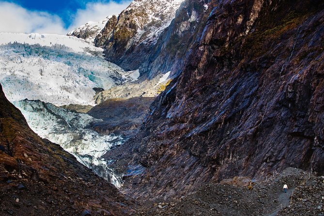 2 Day West Coast Glaciers and TranzAlpine Train: Queenstown to Christchurch - Greymouth and Hokitika, Greenstone Lessons Without the Museum Vibe