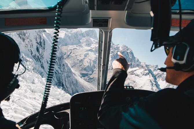 25-Minute Helicopter flight including an alpine landing - Key highlights at a glance