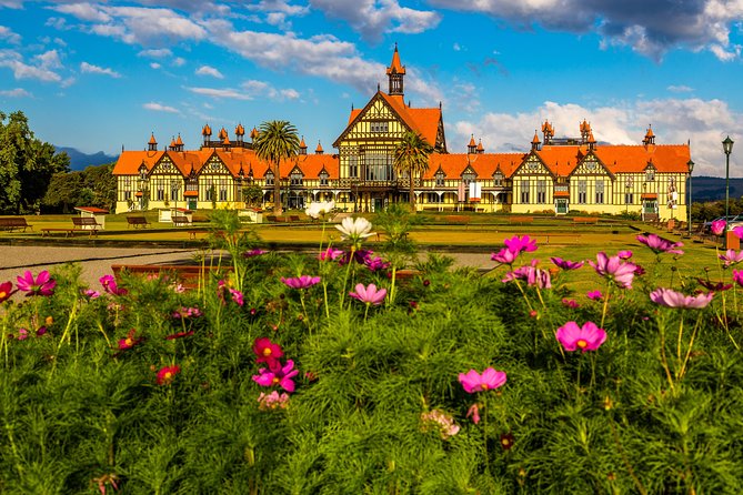3 Day Waitomo Caves, Hobbiton Movie Set and Rotorua Tour from Auckland - Hobbiton Movie Set Day in the Waikato