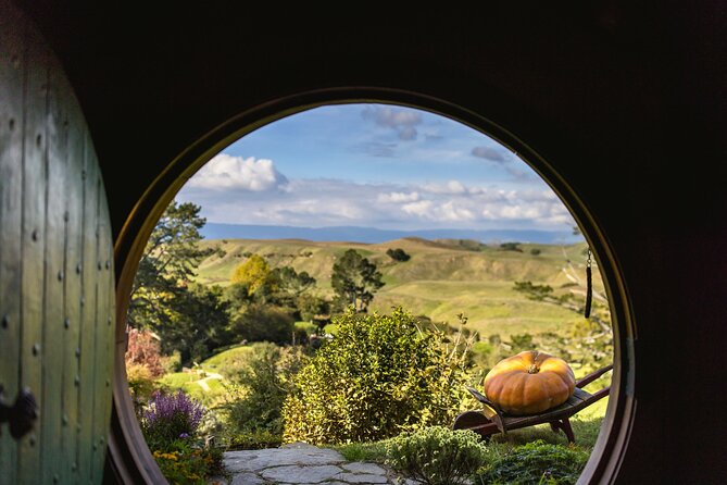 4-Day Auckland to Wellington via Rotorua Tour - Day 2: Whakarewarewa Living Maori Village, Plus a Full Rotorua Afternoon to Breathe