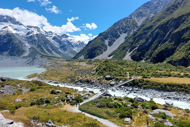 4 Day Tour to Milford Sound, Mount Cook & More from Auckland - Queenstown Gardens, gondola views, and jet boating energy