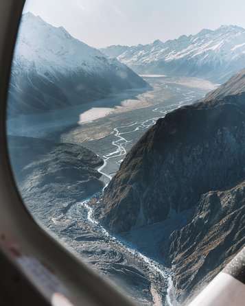 45-Minute Glacier Highlights Helicopter Tour from Mount Cook - Step by step: Mount Cook Airport to the Tasman Glacier touchdown