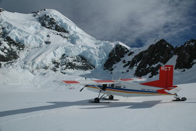 45-Minute Mount Cook Ski Plane and Helicopter Combo Tour - What the glacier landing actually gives you