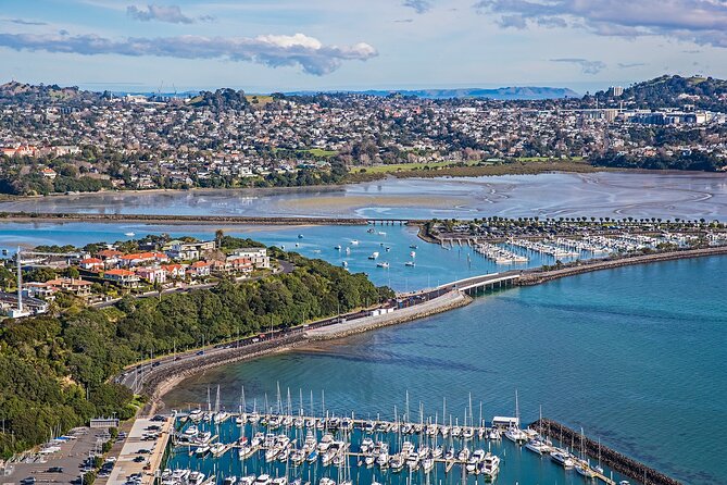 5-Day Bay of Islands, Auckland, Hobbiton, Rotorua & Waitomo Tour - Day 1 in Paihia and Russell, plus Hole in the Rock