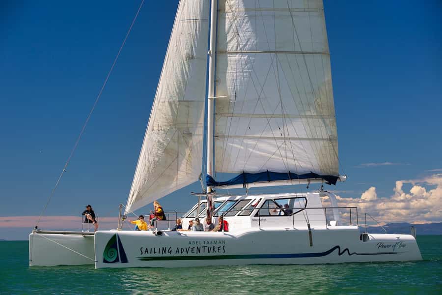 Abel Tasman National Park: Cruise, Walk & Sailing Tour - Crew and onboard vibe, from Inky and Claudia to Frank and Angela