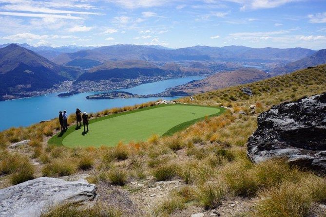 Altitude Golf by Helicopter from Queenstown - Playing the par-3 from the top: tee boxes and altitude reality
