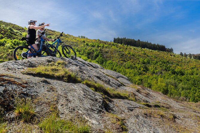 Arrowtown Electric Bike Hire - Helmets, Panniers, Maps, and Help That Actually Helps