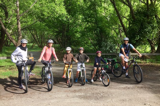 Arrowtown to Gibbston – Iconic Arrow River Bridges Bike Ride - Stop 3: Kawarau Suspension Bridge, bungy watching with iconic structure