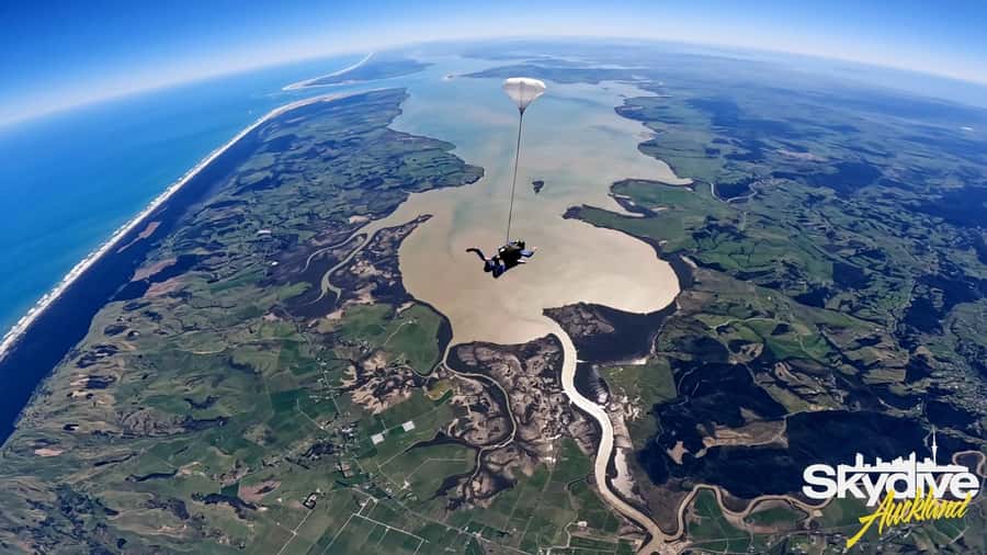 Auckland: 13000, 16000, or 18000-Foot Tandem Skydive - The Moment the Door Opens and Freefall Up to 75 Seconds