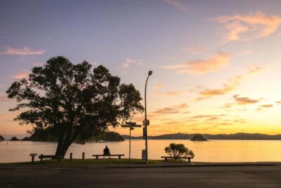 2-Day Bay of Islands Small Group Tour with Cruise