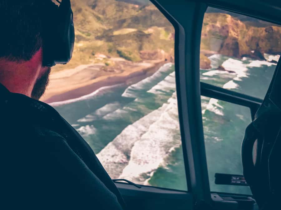 Auckland: 36 min scenic helicopter flight - Coast to Coast - Downtown Auckland, Viaduct Harbour, Sky Tower, and the harbour bridge