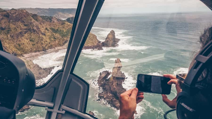 Auckland: 36 min scenic helicopter flight - Coast to Coast - Devonport Naval Base, North Head, and the return toward Rangitoto