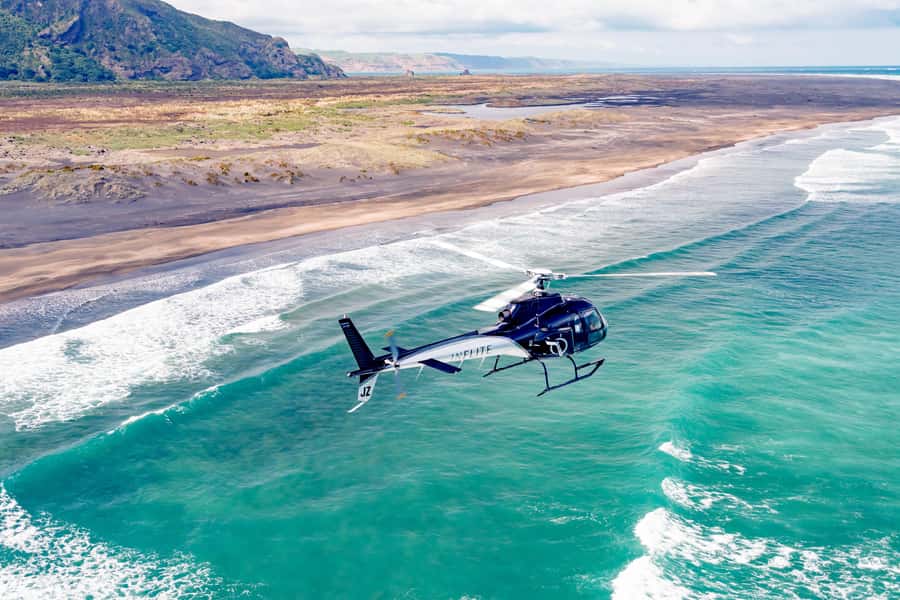 Auckland: 36 min scenic helicopter flight - Coast to Coast - From Albany to the West Coast: a quick start with real geography