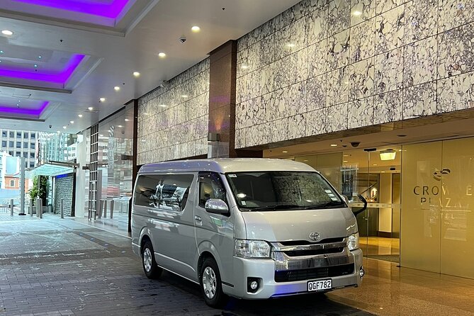 Auckland Airport Private Transfers in a Luxury Minibus - Practical tips to make your pickup smoother
