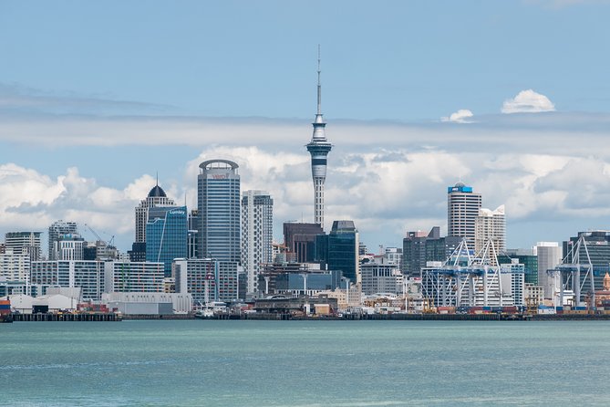 Auckland City Discovery Experience - Private Tour From Auckland - Auckland Museum, Tāmaki Paenga Hira: Māori culture plus war memorial meaning