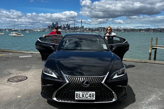 Auckland City Private Tour for Couples. Be chauffeur driven with added extras. - Key things that make this Auckland couples tour click