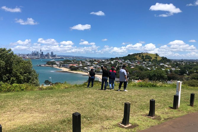 Auckland City Private Tour for Couples. Be chauffeur driven with added extras. - Bastion Point and the harbour history viewpoint