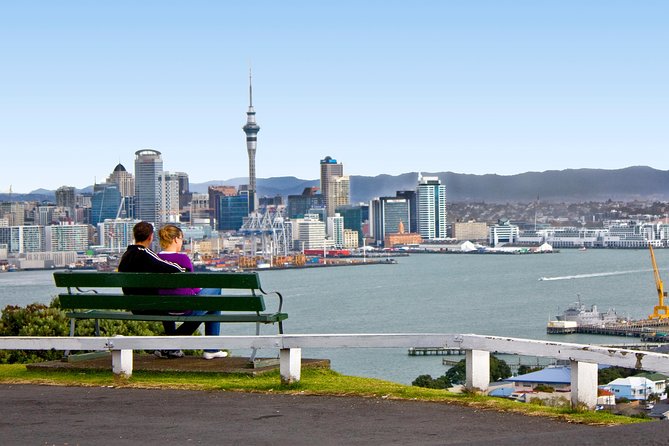 Auckland City Small-Group Morning Discovery Tour - Getting rolling from SkyCity, then up Queen Street to Ponsonby