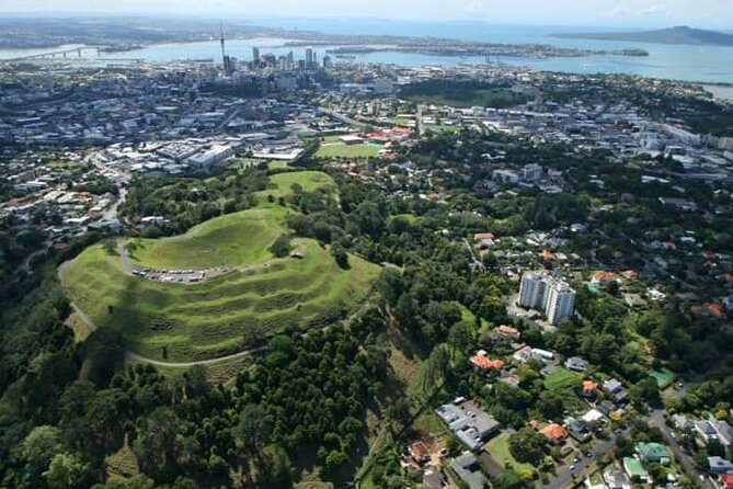 Auckland City Volcano & Scenic Highlights Tour - Getting Oriented: Quay Street, a Harbor Bridge Classic, and Britomart