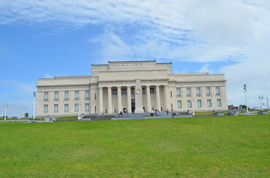 Auckland: Full-Day City Highlights Tour - Riverhead Tavern (1857) and the City’s Memorial Spaces
