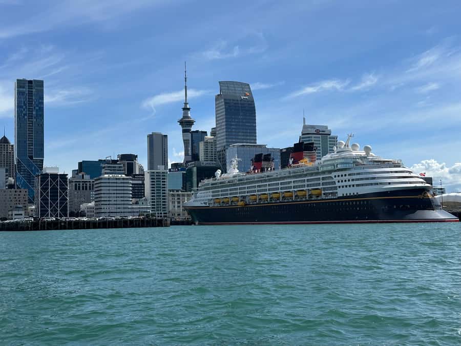 Auckland: GoGuided Auckland City Tour - Sky Tower and Albert Park: viewpoints without over-planning