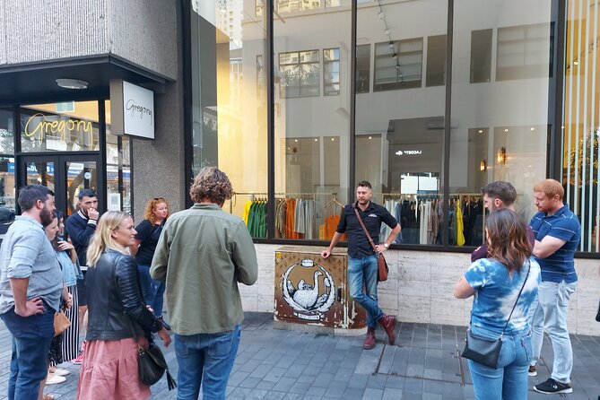 Auckland Historic Bar Tour - Stop 1: Vulcan Lane, where the history starts to click
