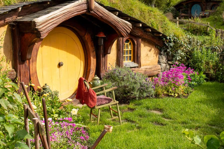 Auckland: Hobbiton, Rotorua and Wai-O-Tapu Day Tour - Pacing, comfort, and what to pack for a long day