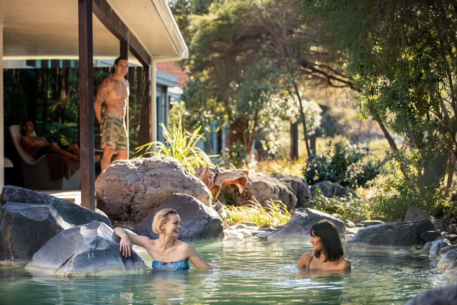 Auckland: Rotorua Highlights with Redwoods Treewalk & Spa - Return drive to Auckland with a few surprise stops