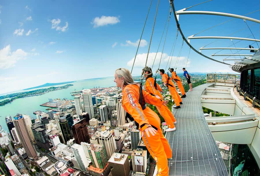 Auckland: SkyJump & SkyWalk Combo - Where you’re going: Sky Tower, and why the height matters