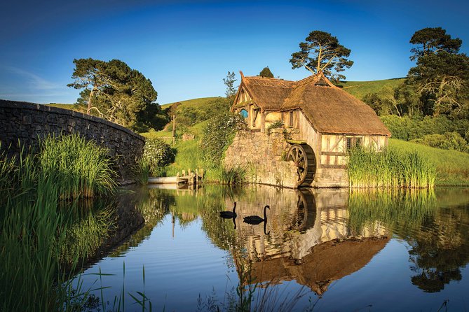 Auckland to Hobbiton Movie Set Private Tour - Entering Hobbiton Movie Set, what two hours really gives you