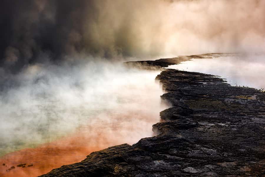 Auckland: Wai-O-Tapu, Maori Haka & Hot Springs Rotorua Tour - Lady Knox Geyser: The Opening Act