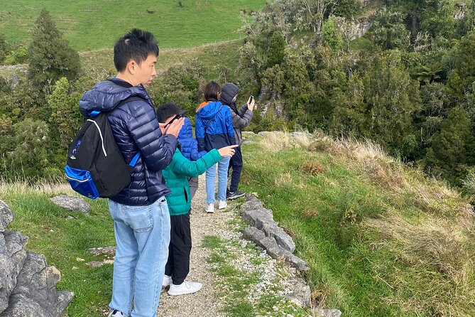 Auckland : Waitomo Spellbound Glow Worm Twin Caves Private Tour - Otorohanga lunch stop: plan for food outside the package