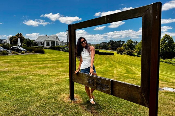 Auckland West Vineyard Tour with lunch and tastings incl - How to enjoy the tastings without getting overwhelmed