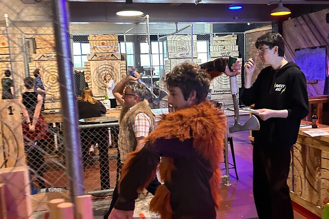 Axe Throwing Lesson and Tournament - Who should book this axe throwing lesson and tournament
