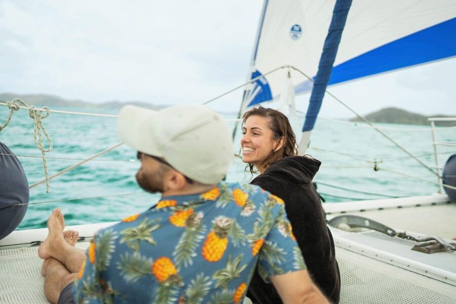 Bay of Islands: Day Sailing Cruise with Island Stop & Lunch - Who this cruise suits best