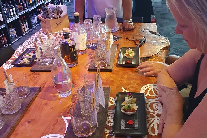 Bay of Islands, Spirit & Craft Beer Tour with Lunch - Guides and group size: why Bill and Ken kept it fun