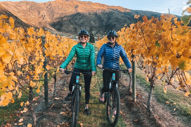 Bike The Wineries (Full-Day) - Bike & Wine Tour - Entering the day: how the shuttles and setup work in Queenstown