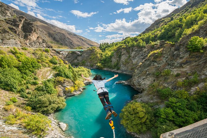 Bike & Wine Tour: Arrowtown to Valley of the Vines - Route support: maps, locks, and the freedom to stop for photos
