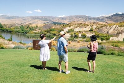 Boutique Wine Tour – visit Central Otago, 4 Wineries & Lunch