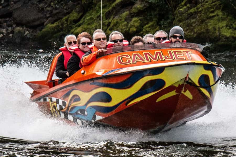 Cambridge Waikato New Zealand: Tour -45 Min Extreme Jet Boat - Key Things You Will Notice on the Camjet Extreme Jet Boat