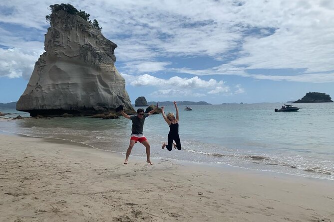 Cathedral Cove and Hot Water Beach Scenic Day Tour from Auckland - The 7:00 am start: how the day stays calm