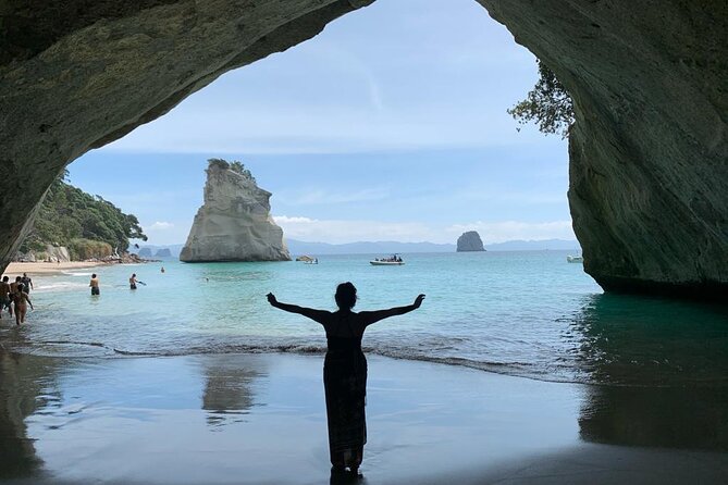 Cathedral Cove and Hot Water Beach Scenic Day Tour from Auckland - Timing and pacing: what 11 hours really feels like