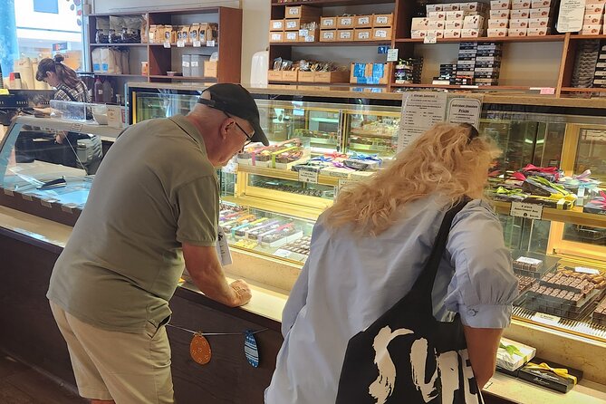 Chocoholics Walking Odyssey Wellington - Botanical Gardens to Your First Chocolate Stop
