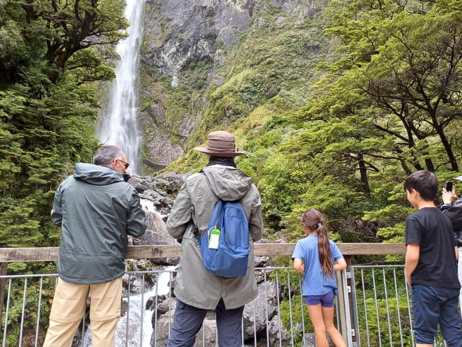 Christchurch: Arthur's Pass & Castle Hill Scenic Day Tour - Darfield and Springfield: two quick stops, one real snack mission