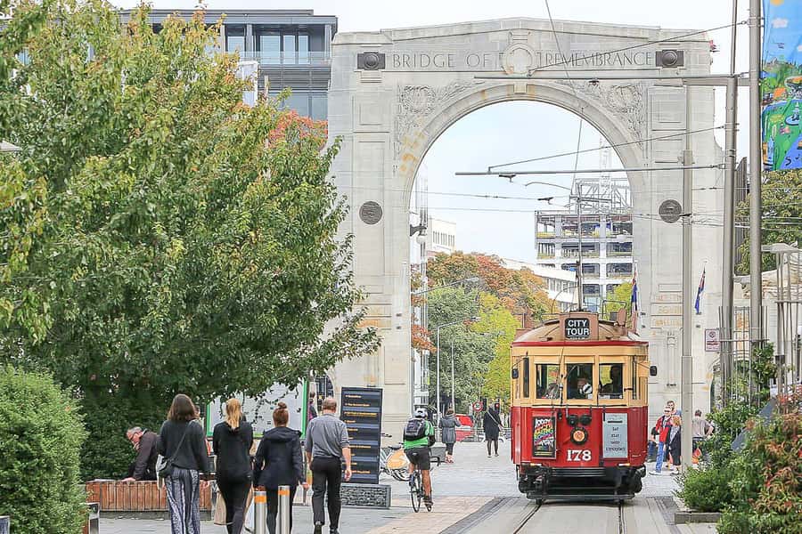 Christchurch Gondola and Tram City Tour Combo - Making the Gondola and Tram Fit Together: The Transportation Reality