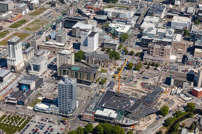 Christchurch Scenic Helicopter Tour - Four passengers max: what the small group changes